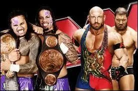 Au cours de ce match , qui fut déclaré vainqueur et qui remporta ces titres par équipes ?