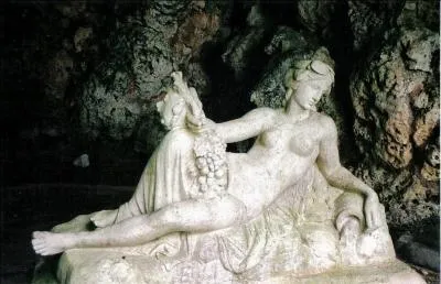 A 231 kilomètres de Paris, la capitale est la propriétaire d'un domaine bien particulier. Que représente-t-il, à votre avis.