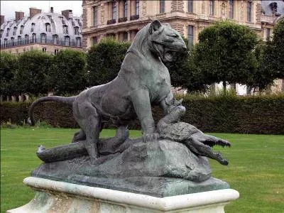 Connaissez-vous Eleanore ? Non ? Vous ne savez pas la chance que vous avez eue ! Heureusement, certains agents de la ville de Paris eurent aussi cette chance, Eleanore se laissa capturer. Qui est « cette » Eleanore ?