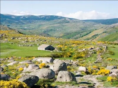 Quelle région ne pouvez-vous pas rejoindre directement en partant du département de la Lozère ?
