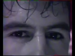 Dans la fausse pub ''l'invisible de Dime'' , on peut ''voir'' ...