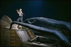 Quelle est la principale nourriture du calamar géant ?