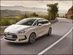 Quelle est cette voiture ?