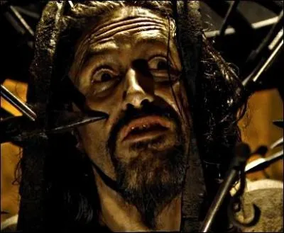 Encore plus tôt, bien des années avant tous ces événements, Igor Karkaroff s'est vu comparaîtrrre (pardon) devant tout le Mangenmagot. En effet, il voulait dénoncer des anciens camarades pour retrouver sa liberté, et accuse ainsi (dans le livre) :