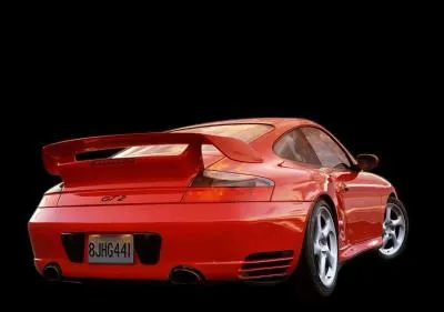 La voiture est rouge. le mot rouge est ...