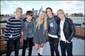 Quel est le nom de leur album dont la sortie est pr&eacute;vue fin 2014 en France ?