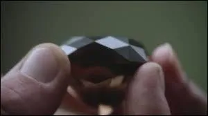 Quel effet le diamant noir pourrait-il avoir sur la ville de Storybrooke ?