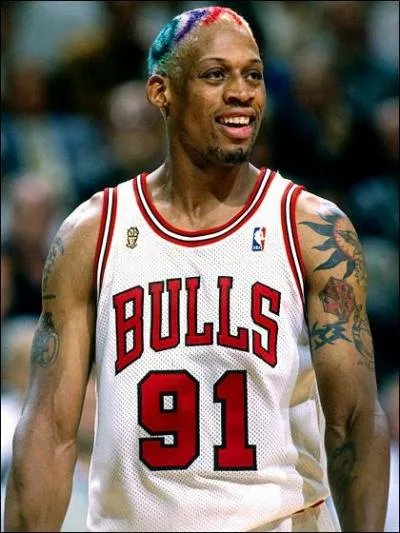 Dans quelle équipe Dennis Rodman jouait-il entre 1995 et 1998 ?