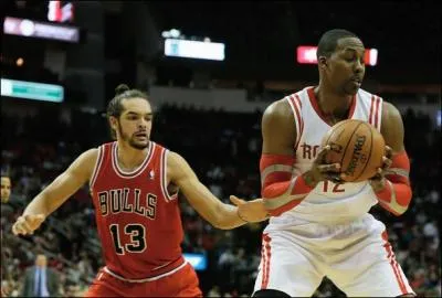 Qui a été élu meilleur défenseur de la saison 2013-2014 ?