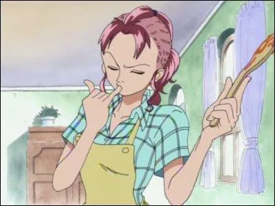 Comment se nomme la mère adoptive de Nami ?