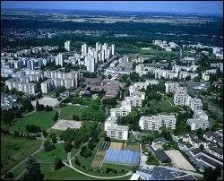 Les Ulis est une ville francilienne située dans le département ...