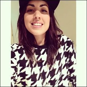 Quelle société spécialiste de la musique en ligne a co-produit ce titre ?