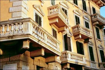 La fuite éperdue continue : nos français cherchent l'Italie, rêvent de Toscane... Sur leur route, Verona, la deuxième ville des amoureux. Quel souvenir en garderont-ils ?