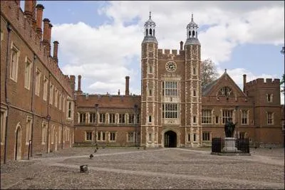 Qui fonda la Public School d'Eton en 1440 ?