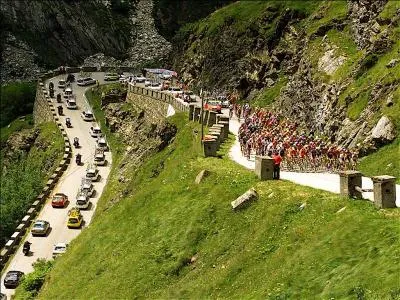 Quel vainqueur du Tour de France était surnommé "Nanard" ?