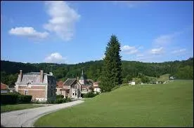 Nous entrons dans le village Haut-Marnais de Cirey-sur-Blaise. Nous sommes en région ...