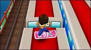 Reconnais-tu cet "hoverboard" rose sur lequel est écrit POP ?