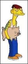 Qui est ce personnage tatoué et qui porte un cochon ?