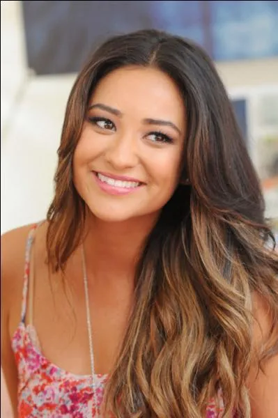 Qui sont celles qui sont sorties avec Emilie ?