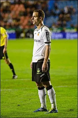 Pendant sa carrière professionnelle, dans combien de clubs Roberto Soldado a-t-il joué ? (2014)