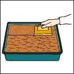 B : pour un outil que le jardinier utilise après avoir fait ses semis en terre légère.