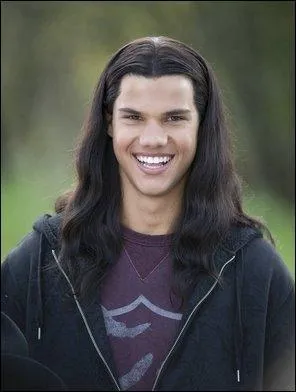 J'habite  la rserve Quileute avec mon pre Billy, qui suis-je ?