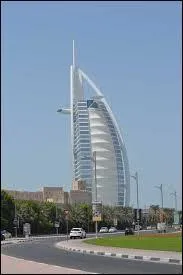 Dans quelle ville se situe cette tour ?