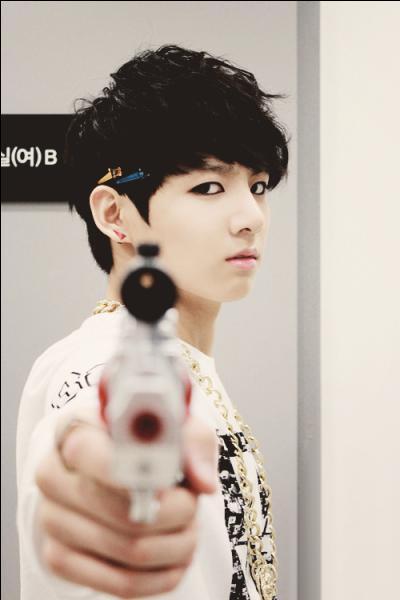 Quel mois est-il né ?