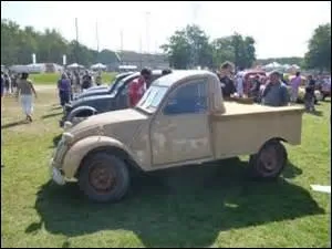 Cette 2CV est un pick-up, comment s'appelle ce kit ?  