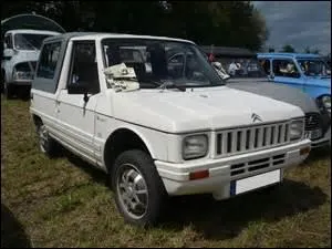 Identique à la Renault Rodéo, c'est une 2CV :