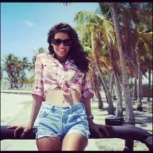 Enfin le meilleur pour la fin, qui est cette femme ?