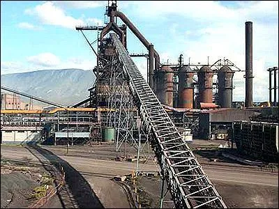 Quelle est la couleur du sulfure de mercure appelé cinabre ?