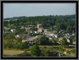 Voici une vue de la commune Altiligérienne de Mazet-Saint-Voy. Elle se trouve en région ...