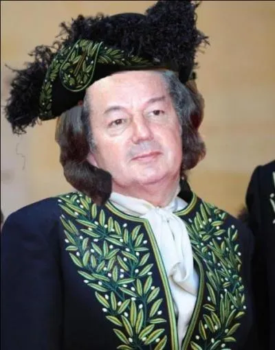 Et voilà, ce qui devait arriver arriva ! Notre héraut de la littérature historique fut élu à l'Académie Française fin 2013, en toute discrétion, mais quand même !