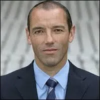 Quel entraîneur a gagné le plus de titres de champion de France de L1 avec Lyon ?