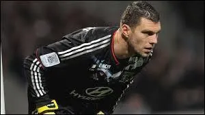 Quel est ce gardien de but de l'Olympique lyonnais ?