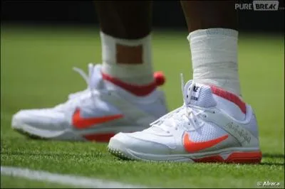 A qui sont ces chaussures ?