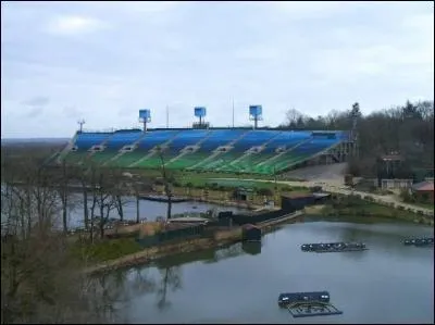 Combien de spectateurs peut-elle accueillir ?