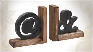 Comment appelle-t-on ce signe qui résulte de la ligature des lettres de la conjonction de coordination "et" ?