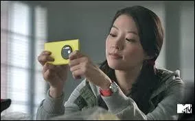 Avec qui sort Scott dans la saison 3 ?