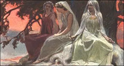 Quelles étaient les trois divinités qui tissaient des broderie et décidaient de la destinée, de la vie des êtres vivants ?