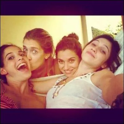 Qui fait partie de la série ?