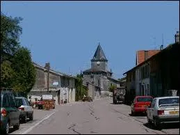 Tronville-en-Barrois, dans l'arrondissement de Bar-le-Duc, est un village lorrain situé dans le département ...