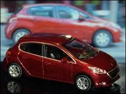 On la voit en vraie et la voici en miniature. Quelle est cette voiture ?