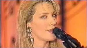 En 1983, elle représente le Luxembourg à l'Eurovision, mais c'est en 1989 qu'elle connaît le succès, en se classant 15 du Top 50 en France grâce au titre "Dessine-moi" :