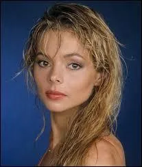 Ambassadrice de Disney durant les années 80, on la revoit (incroyable surprise) récemment dans The Voice. Il s'agit de :