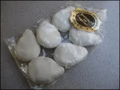 Les Mentchikoffs sont des délicieuses friandises de la ville de Chartres. Il s'agit de chocolats pralinés, enrobés de glaçage...