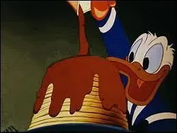 Comment s'appelle l'ingrédient que Donald est en train de mettre sur ses crêpes ?