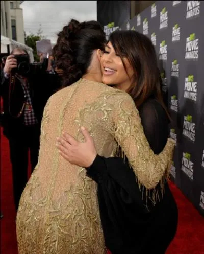 Selena sera-t-elle présente au mariage de Kim Kardashian et Kanye West ?