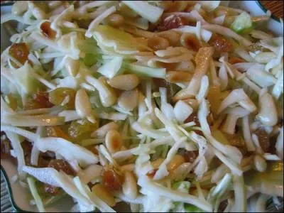 Et une petite salade chinoise pour tous ceux qui sont au régime ! Comment appelle-t-on le chou qui entre dans sa composition ?